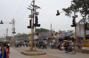 traffic has not improved for 50 years, spending 88 lakhs signal there जिस शहर का ट्रैफिक 50 साल से नहीं सुधरा वहां 88 लाख सिर्फ सिग्नल खर्च कर डाले!