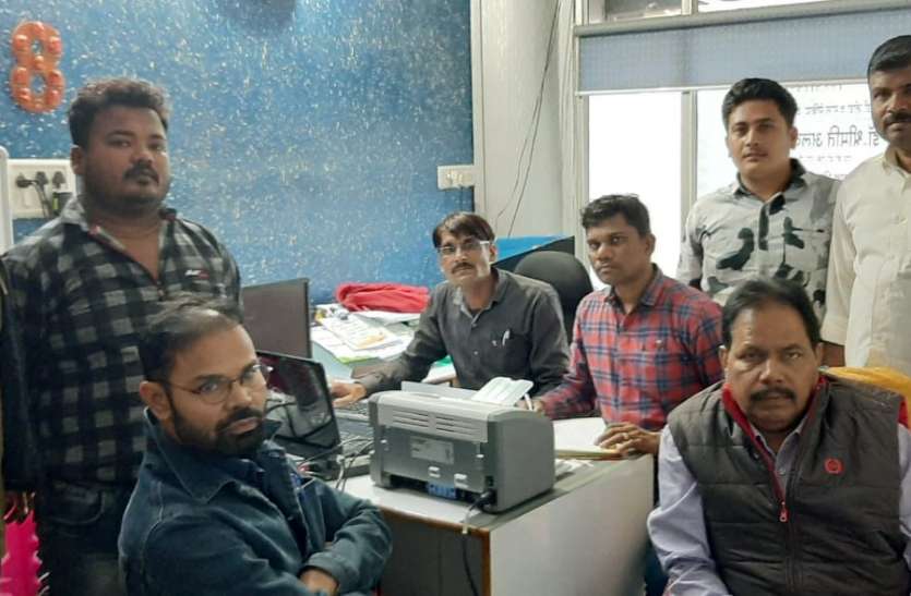 मेडिकल फिटनेस के बदले रिश्वत लेते सिविल सर्जन गिरफ्तार मेडिकल फिटनेस के बदले रिश्वत लेते सिविल सर्जन गिरफ्तार