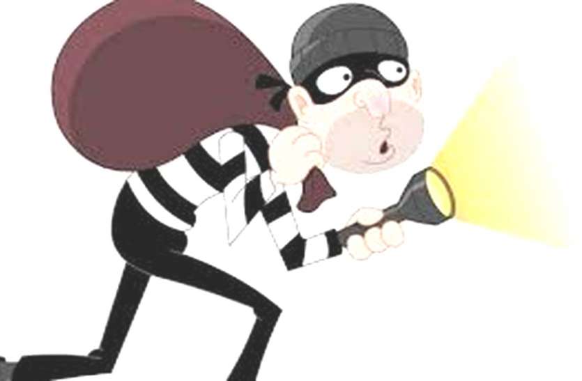 Robbery attempted in sirwell area यहां नदी के किनारे पर पेड़ों के पीछे छिपे थे बदमाश, मौका मिला तो लूट के इरादे से किया बसों पर पथराव