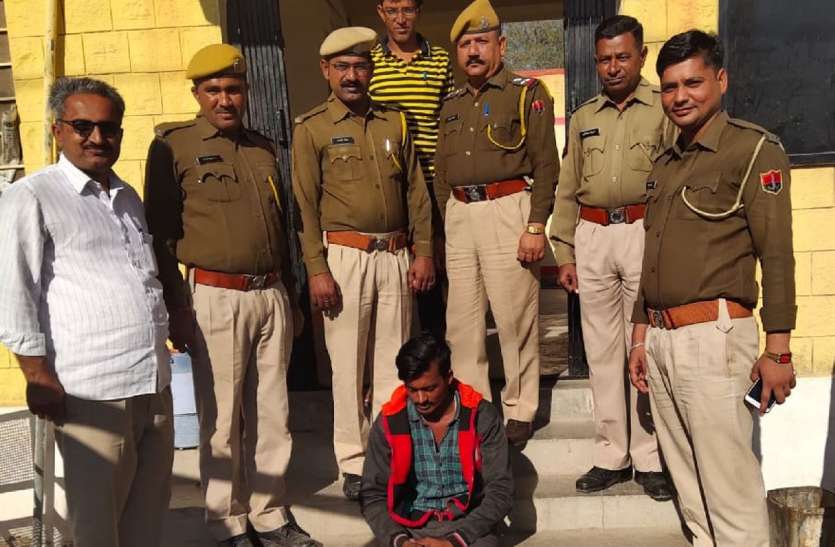चोरी के आरोपी को किया गिरफ्तार चोरी के आरोपी को किया गिरफ्तार