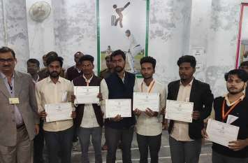 suraj singh win president post in mau student election छात्रसंघ चुनाव में अध्यक्ष पद पर सूरज सिंह की जीत, महामंत्री बने चंद्रविजय राय