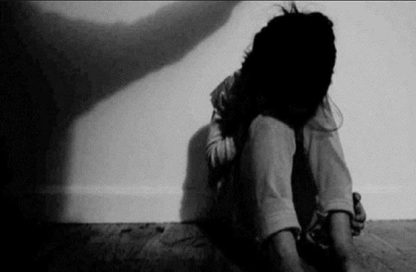 kid_rape.jpg 6 साल के मासूम के साथ बुजुर्ग ने किया दुष्कर्म, खून से लतपथ पहुचा घर तो सब रह गए सन्न
