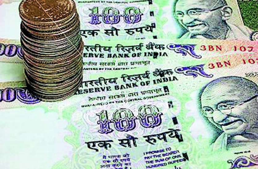 प्रशासन के फरमान पर सेना भर्ती की व्यवस्थाओं के लिए व्यापारियों से हो रही चंदा वसूली प्रशासन के फरमान पर सेना भर्ती की व्यवस्थाओं के लिए व्यापारियों से हो रही चंदा वसूली