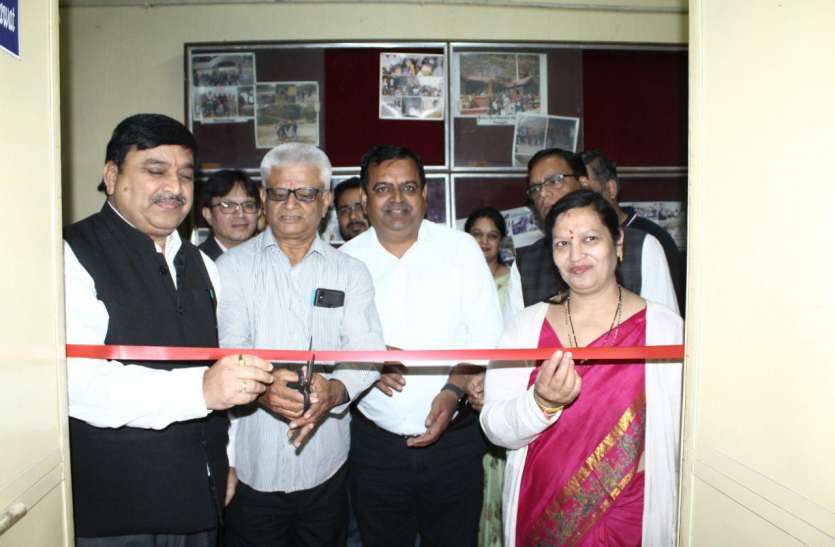 विद्यापीठ में कार्यशाला, 2021 तक इंटरनेट समाज में लेकर आयेगा नई क्रांति - प्रो. सारंगदेवोत विद्यापीठ में कार्यशाला, 2021 तक इंटरनेट समाज में लेकर आयेगा नई क्रांति - प्रो. सारंगदेवोत