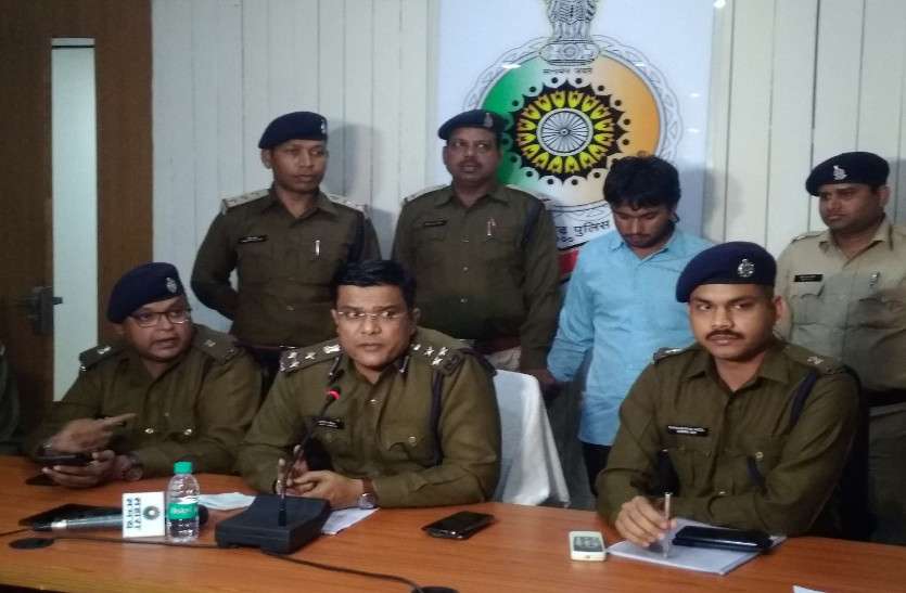रॉंग नंबर से बातें बढ़ी प्यार में, रात में गर्लफ्रेंड और उसकी मासूम बच्ची को ले गया घुमाने, फिर प्रेमी ने दिया दर्दनाक घटना को अंजाम