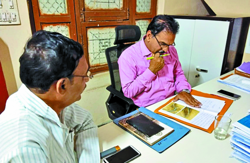 sk_jain.png निर्माण में बरती जा रही लापरवाही और गुणवत्ता की अनदेखी को लेकर कांग्रेस के पूर्व विधायक ने उठाया सवाल