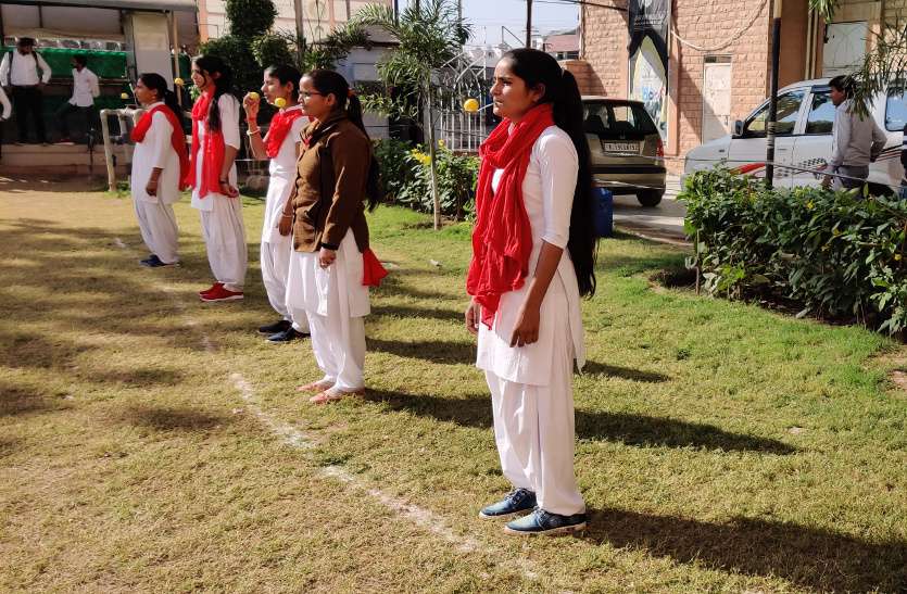 Sports week starts, excitement in exciting competitions Sports week starts, रोमांचक प्रतियोगिताओं में झलका उत्साह