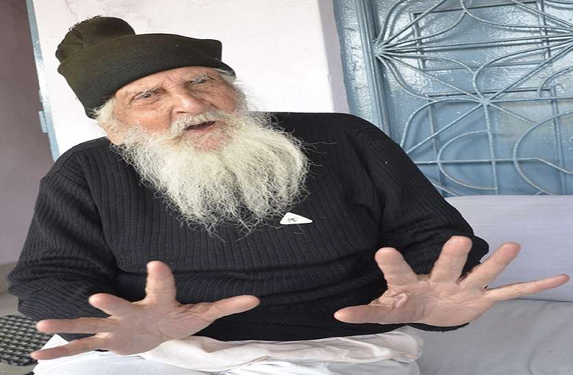 अब राजनीति नहीं बची, राज करने के लिए हो रही राजनीति अब राजनीति नहीं बची, राज करने के लिए हो रही राजनीति