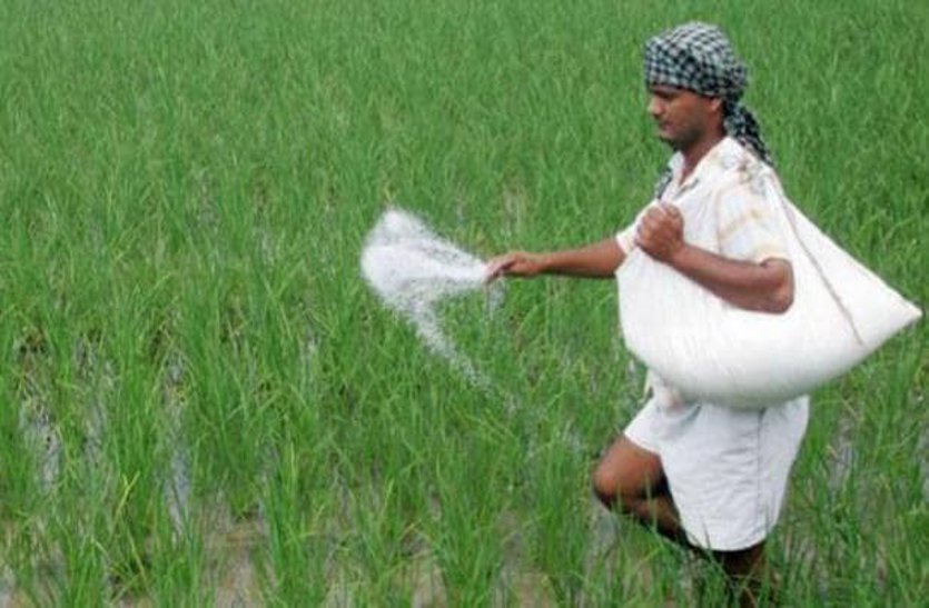 9 thousand metric tonnes less urea was found in the district than last year