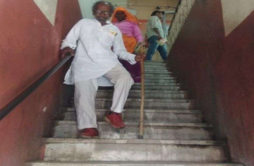 निशक्तजनों की कश्ती को नहीं मिल रहा ‘खेवनहार’ निशक्तजनों की कश्ती को नहीं मिल रहा ‘खेवनहार’