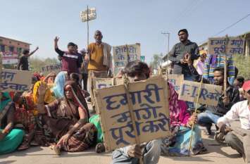Accusations made for murder हत्या का आरोप लगाते हुए किया गया चक्काजाम