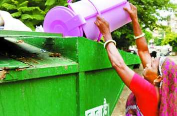 Door to door garbage collection instruction for nagar nigam meeting अब हूपर में कचरा डालना है तो पालन करने होंगे यह नियम, निगम की बैठक में हुआ यह निर्णय