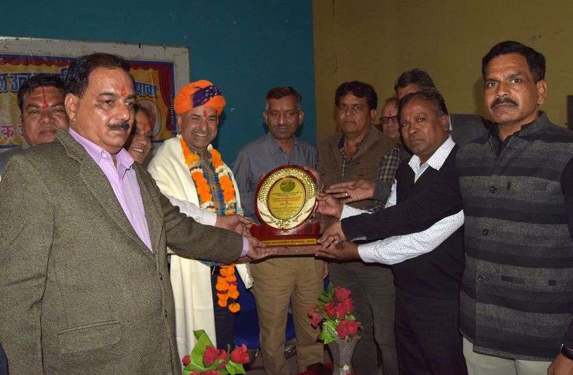 स्कूल के पूर्व छात्र रहे भामाशाह ने किया सहयोग तो बदल गए हालात स्कूल के पूर्व छात्र रहे भामाशाह ने किया सहयोग तो बदल गए हालात