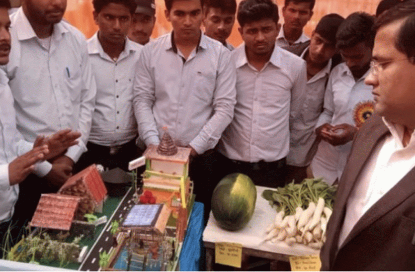 International soil day Celebrated In Ayodhya अन्तर्राष्ट्रीय मृदा-दिवस पर आयोजित हुआ कृषि मेला बच्चों ने प्रस्तुत किये माडल