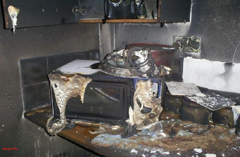 FIRE यहां की गलियों से हवा निकलने की जगह नहीं, आग भड़की तो फायर ब्रिगेड वाले ताकते ही रहेंगे