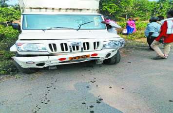 Omkareshwar accident news Omkareshwar में तेज रफ्तार वाहन टकराया, कई घायल