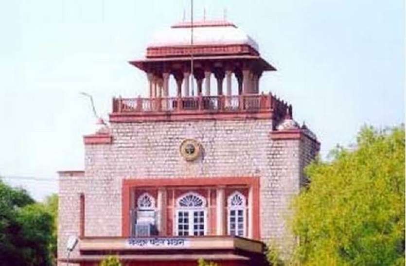 सोलह साल बाद हुए चुनाव, युवा नेता ने स्थापित नेताओं को हराया सोलह साल बाद हुए चुनाव, युवा नेता ने स्थापित नेताओं को हराया