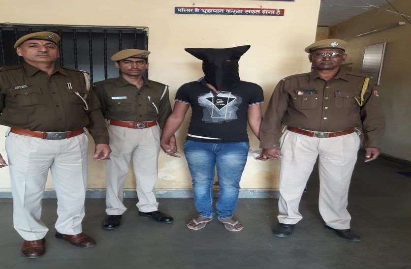 लूटी थी नोएडा जा रहे युवकों की कार लूटी थी नोएडा जा रहे युवकों की कार