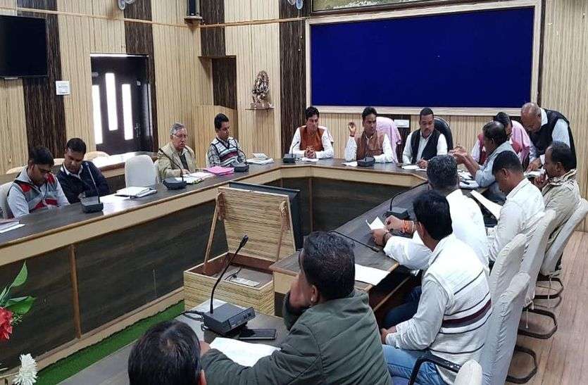 पंचायत की बैठक में बोले विधायक आक्या, किसानों को मिले पर्याप्त बिजली-पानी पंचायत की बैठक में बोले विधायक आक्या, किसानों को मिले पर्याप्त बिजली-पानी