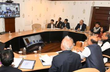 cm-ashok-gehlot-vc-collectors-ias-ras-free medicine yojna-udaipur news मुख्यमंत्री की वीसी : पूछा दवा का ऑफलाइन व ऑनलाइन रिकार्ड में डेटा मिलान क्यों नहीं...