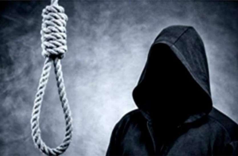 hang 15 साल पहले रेप मामले में हुई थी फांसी, सैंकड़ों पीड़ित न्याय की आस में कर रहे हैं इंतजार