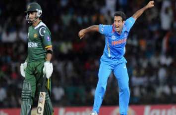 Irfan pathan shut down by Pakistani all rounder abdul Razzaq इरफान ने बुमराह को बच्चा बोलने वाले पाकिस्तानी हरफनमौला रज्जाक की बंद की बोलती