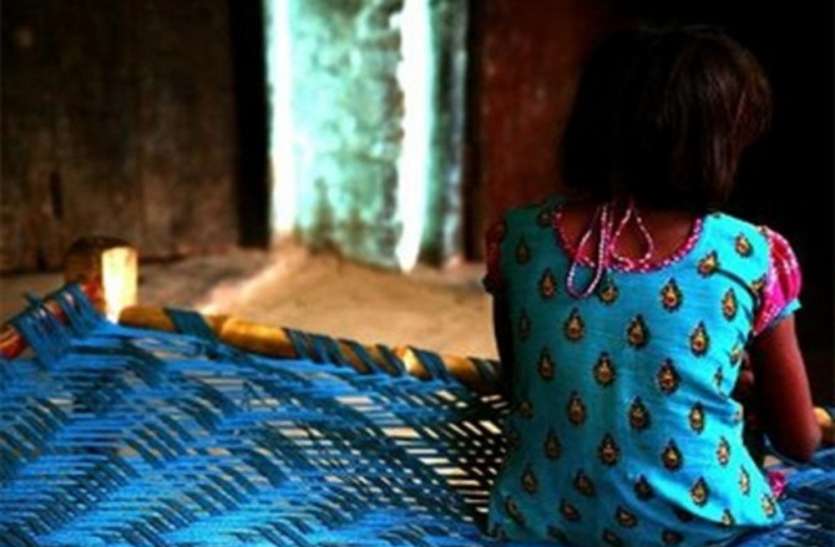 अपराधियों में नहीं कानून का खौफ, कम नहीं हो रहे दरिंदगी के मामले, उन्नाव-हैदराबाद के बाद यहां भी हुआ वैसा ही मामला अपराधियों में नहीं कानून का खौफ, कम नहीं हो रहे दरिंदगी के मामले, उन्नाव-हैदराबाद के बाद यहां भी हुआ वैसा ही मामला