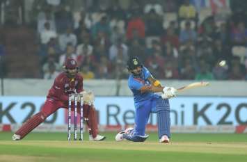 IND vs WI Bhuvaneswar got a place in XI for 1st time after WC IND vs WI : कोहली की 'विराट' पारी से मिली भारत को बड़ी जीत, विंडीज को 6 विकेट से रौंदा
