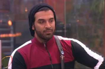 Bigg Boss 13 paras chhabrra exits reason hair patch not finger injury Bigg Boss 13: टूटी उंगली नहीं है पारस छाबड़ा के घर से बेघर होने की वजह, नकली विग है असली कारण!