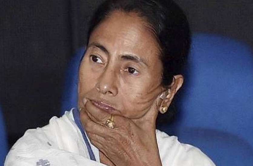 उन्नाव रेप पीड़िता की मौत पर क्या बोली बंगाल की सीएम ममता बनर्जी उन्नाव रेप पीड़िता की मौत पर क्या बोली बंगाल की सीएम ममता बनर्जी