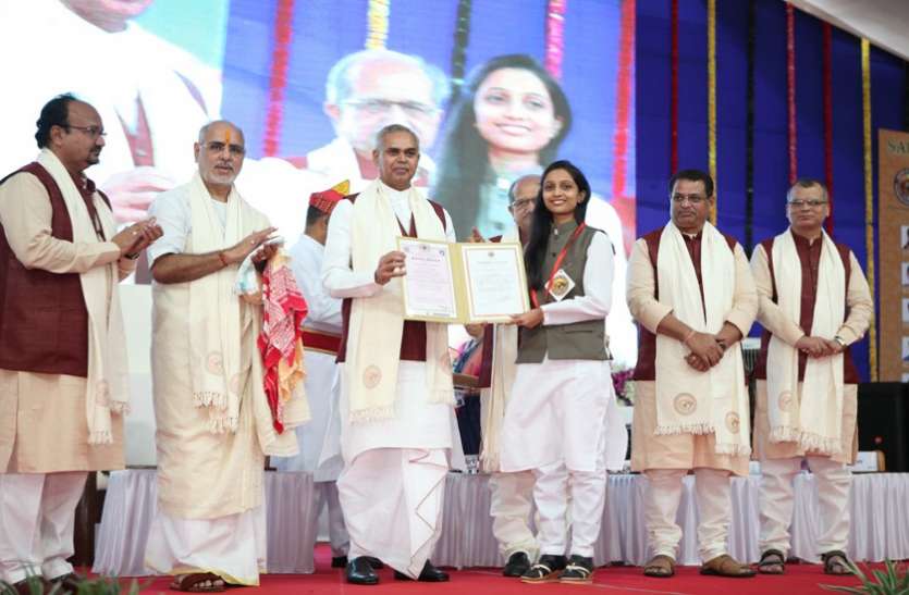 Ahmedabad News : सौराष्ट्र यूनिवर्सिटी के 54वें दीक्षांत समारोह Ahmedabad News : सौराष्ट्र यूनिवर्सिटी के 54वें दीक्षांत समारोह