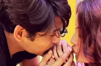 Bigg Boss 13: Siddharth Shukla told his heart to Shahnaz Bigg Boss 13:सिद्धार्थ शुक्ला को सताने लगा है इस बात का डर ,शहनाज से कही अपने दिल की बात
