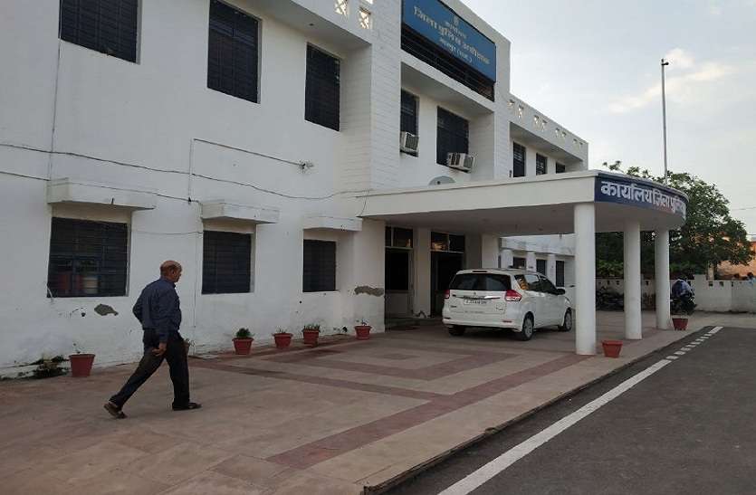 प्रदेश में भरतपुर जिले की रैकिंग नीचे से चौथे पायदान पर, 38वीं मिली रैंक प्रदेश में भरतपुर जिले की रैकिंग नीचे से चौथे पायदान पर, 38वीं मिली रैंक