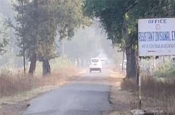 School time is not changing even after cold ठिठुरते हुए स्कूल पहुंचे बच्चे, नहीं बदला जा रहा समय