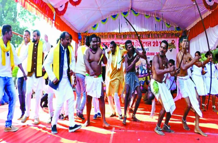 आदिवासी संस्कृति को पहचान दिलाने वाला छत्तीसगढ़ पहला राज्य : गुलाब कमरो आदिवासी संस्कृति को पहचान दिलाने वाला छत्तीसगढ़ पहला राज्य : गुलाब कमरो