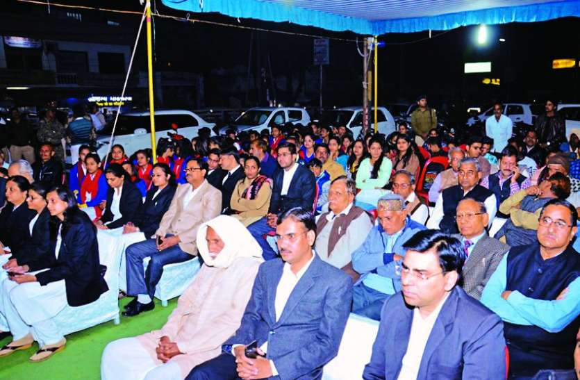 सिंगल यूज प्लास्टिक व एचआइवी पर हुई कार्यशाला सिंगल यूज प्लास्टिक व एचआइवी पर हुई कार्यशाला