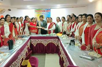 Divine Women Smile Club became inspiration for social organizations सामाजिक संगठनों के लिए प्रेरणा बनी दिव्य महिला मुस्कान क्लब