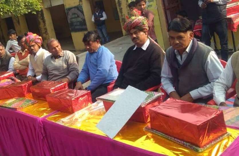 आयुर्वेदिक काय चिकित्सा शिविर सम्पन्न तीन दिन में 900 रोगियों का आयुर्वेदिक पद्धति से किया उपचार