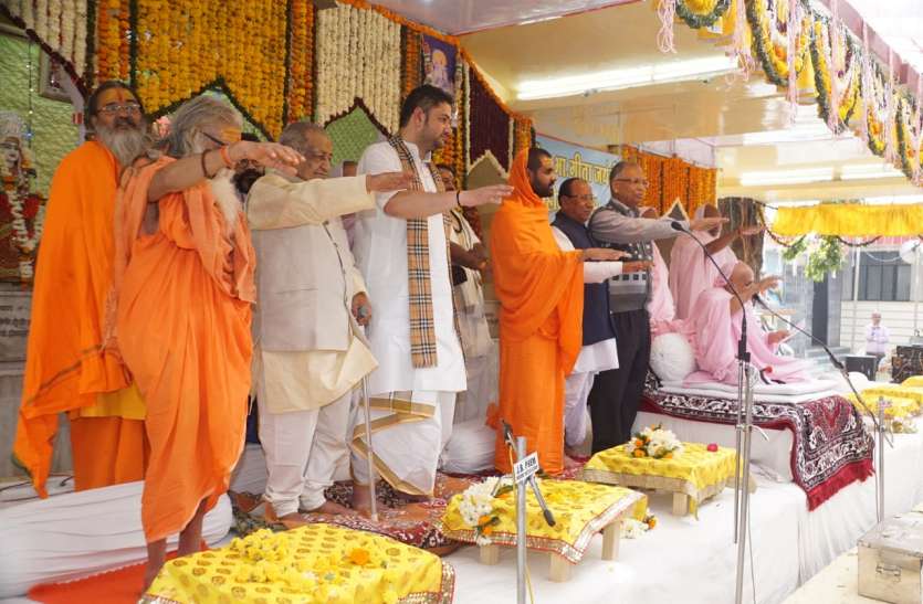 हम जो चाहते है इसका निर्णय करेंगे हमारे संस्कार हम जो चाहते है इसका निर्णय करेंगे हमारे संस्कार