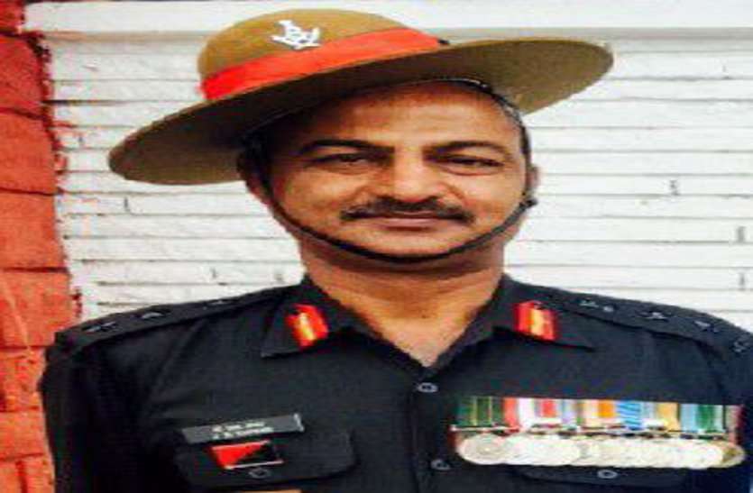 ऑपरेशन में आतंकियों को मार गिराने पर मिला कीर्तिचक्र ऑपरेशन में आतंकियों को मार गिराने पर मिला कीर्तिचक्र