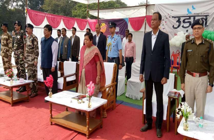 बड़ी खबर, छत्तीसगढ़ की राज्यपाल ने मांगी बलात्कारियों के लिए फांसी की सजा, कहा नहीं मिलता रेप पीडि़तों को समय पर न्याय, Video