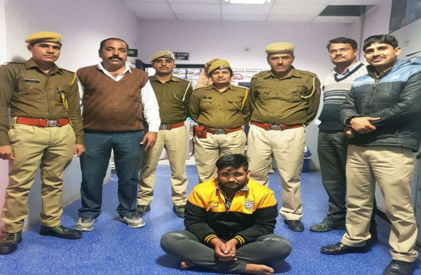 अवैध हथियार के साथ एक युवक गिरफ्तार अवैध हथियार के साथ एक युवक गिरफ्तार