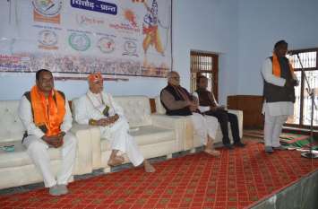 Dr. Praveen Bhai Togadia, President of International Hindu Council, sa डॉ.प्रवीण भाई तोगडिय़ा बोले-अपराधियों पर शिकंजा नहीं कसा तो जनता भी एनकाउन्टर करने से नहीं चुकेगी