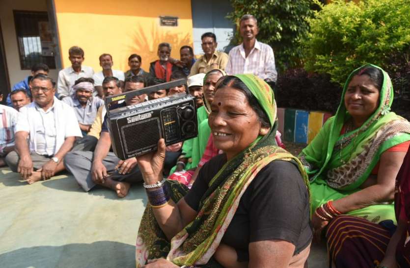 ‘लोकवाणी’ : मुख्यमंत्री रेडियो वार्ता के माध्यम से प्रदेशवासियों से हुए रू-ब-रू ‘लोकवाणी’ : मुख्यमंत्री रेडियो वार्ता के माध्यम से प्रदेशवासियों से हुए रू-ब-रू