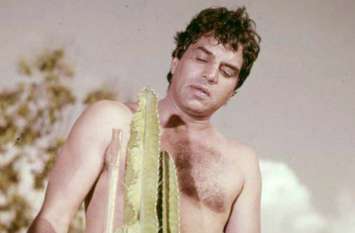 Dharmendra Birthday When He Man Worked In Adult Film Of Kanti Shah एडल्ट फिल्म में काम कर चुके हैं धर्मेंद्र, आखिर तक नहीं जान पाए ये गंदी फिल्म है, जानें ‘ही मैन’ के बारें में 10 रोचक बातें
