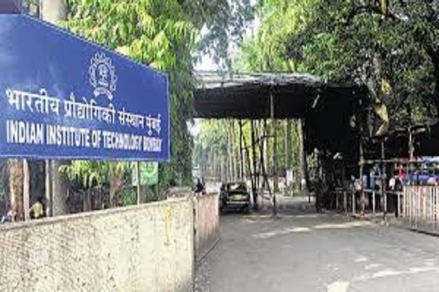 मंदी के बावजूद आईआईटी छात्रों की चांदी, कैंपस प्लेसमेंट का ऐसा रहा को अच्छा प्रतिसाद ?