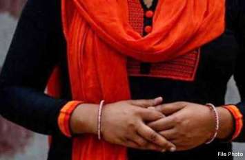 Wife murdered husband along with lover and 3 friends प्रेमी के साथ मिलकर पति को मौत के घाट उतारने का बनाया प्लान, मर्डर करके वारदात को दिया दुर्घटना का रूप