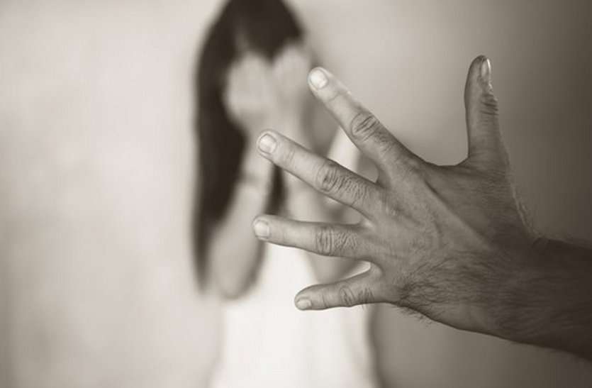 Rape of 8-year-old innocent, police arrested accused 8 वर्षीय मासूम के साथ बलात्कार, पुलिस ने आरोपी को दबोचा