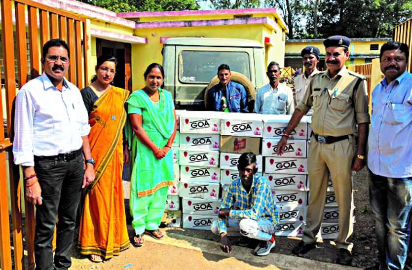 One arrested with 35 cases of liquor brought from neighboring state पड़ोसी राज्य से ला रहे 35 पेटी शराब के साथ एक गिरफ्तार