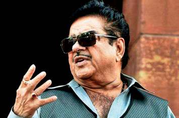 Shatrughan Sinha Birthday : Unknown facts about Reena Roy love story 'प्रेम पुजारी' बनकर इंडस्ट्री बनकर आए शत्रुघ्न सिन्हा, इस एक्ट्रेस से अफेयर के चलते गुपचुप रचाई शादी, फिर हुआ ऐसा बवाल